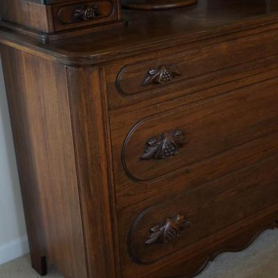 MADE FOR BOSTON STORE MILWAUKEE AROUND 1930-40 THE LILLAN RUSSEL BLACK WALNUT DRESSER W/HANKIE BOXES AND MIRROR