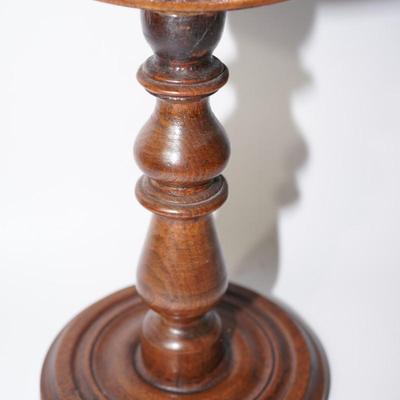 VICTORIAN FREE-STANDING WOOD SHAVING MIRROR ON WOOD PLATFORM SWIVEL