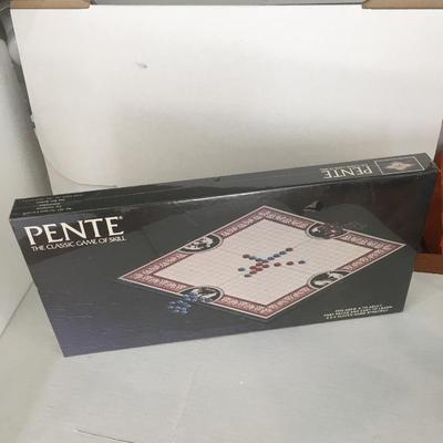 Vintage 1982 Pente Classic game of skill