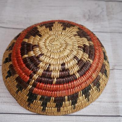 HOPI COILED GRASS BASKET OR BROWN/REDS AND NATURAL