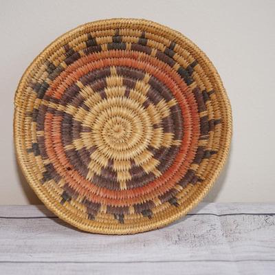 HOPI COILED GRASS BASKET OR BROWN/REDS AND NATURAL