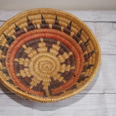 HOPI COILED GRASS BASKET OR BROWN/REDS AND NATURAL