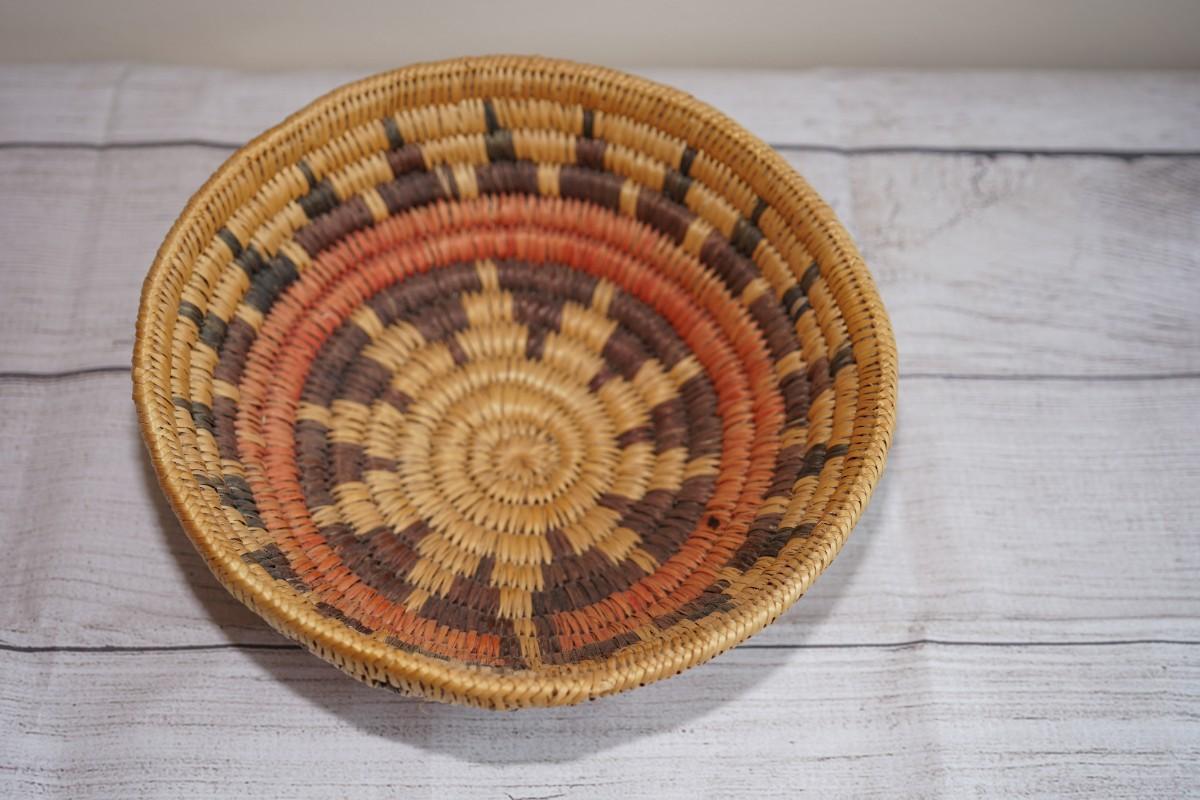 HOPI COILED GRASS BASKET OR BROWN/REDS AND NATURAL