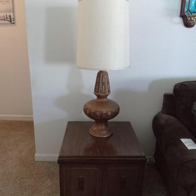 LOT 9  DOUBLE DOOR END TABLE AND A CERAMIC TABLE LAMP  (Front room)