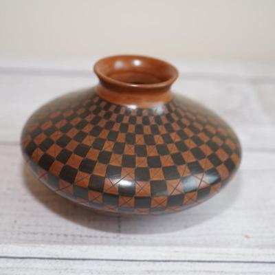 MATA ORITZ ELSA LEDEZMA & JORGE PONCE CLAY POT 5"