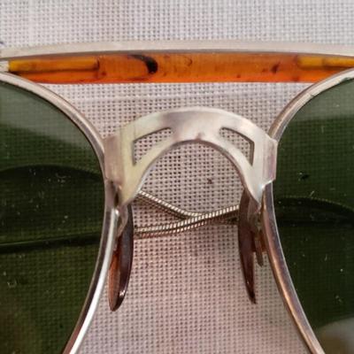 Vintage sunglasses and case aviation Pilot