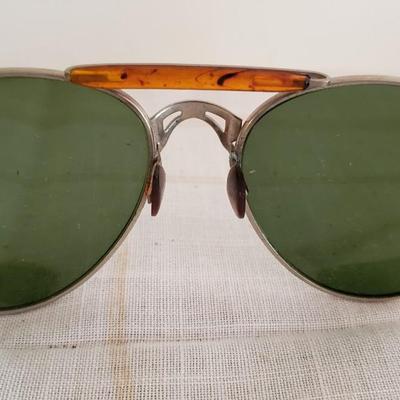 Vintage sunglasses and case aviation Pilot