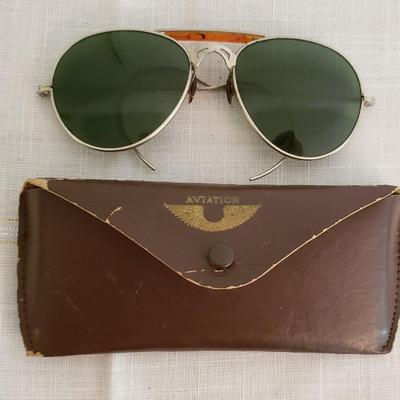 Vintage sunglasses and case aviation Pilot