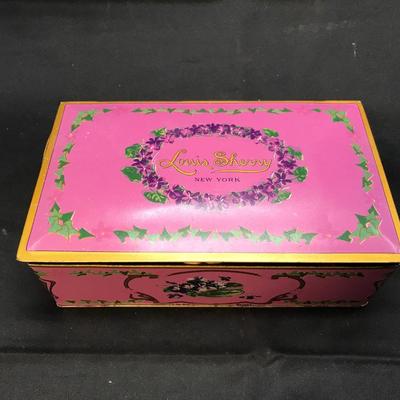 DECORATIVE TIN OF JEWELRY