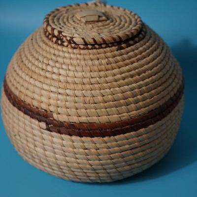 PIMA LIDDED BASKET 1960'S-70'S