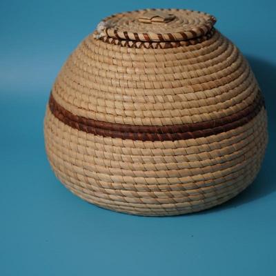 PIMA LIDDED BASKET 1960'S-70'S