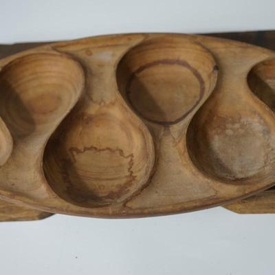 SOUTHWEST WOVEN GRASS BASKET/ PIMA? WITH TWO WOODEN SEED OR GRAIN SORTERS