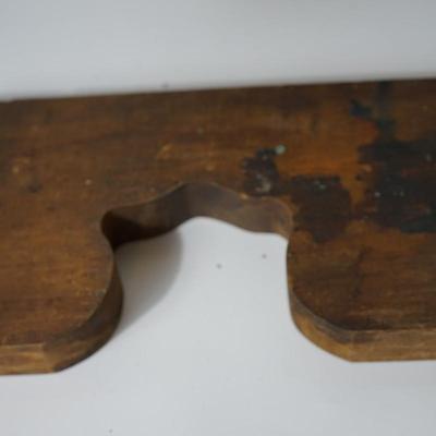 SOUTHWEST WOVEN GRASS BASKET/ PIMA? WITH TWO WOODEN SEED OR GRAIN SORTERS