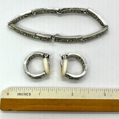 Bracelet and earrings set jewelry