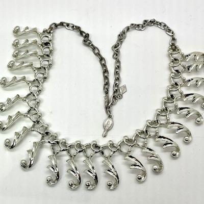 Sarah Coventry silver necklace