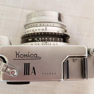 Konica IIIa Rangefinder camera 48 mm F/2.0 and case