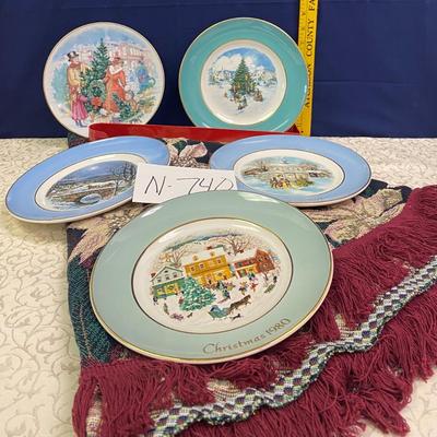 Tree Skirt and Holiday Plates