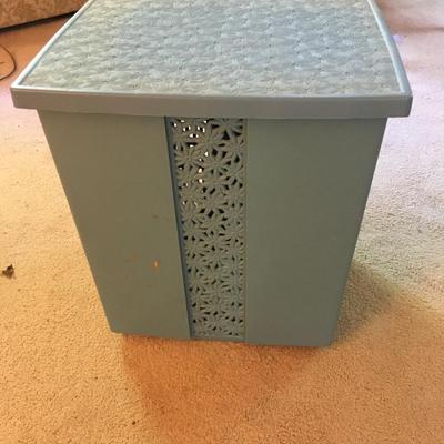 Vintage hamper