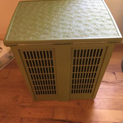 Vintage olive hamper