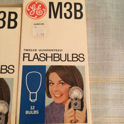 Vintage M3B flashbulbs