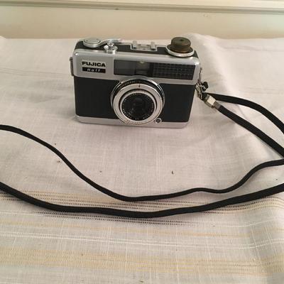 Fujica half frame camera