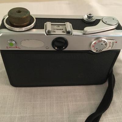 Fujica half frame camera