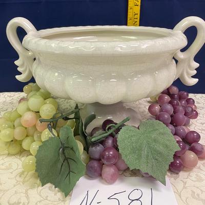 Home Interior Bowl with Grapes