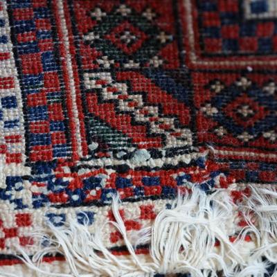 ORIENTAL MIDDLE EASTERN RUG 73" BY 54"