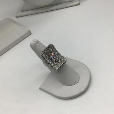 Pretty Fashion Ring. Adjustable