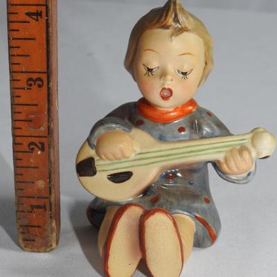 Vintage Hummel figurine