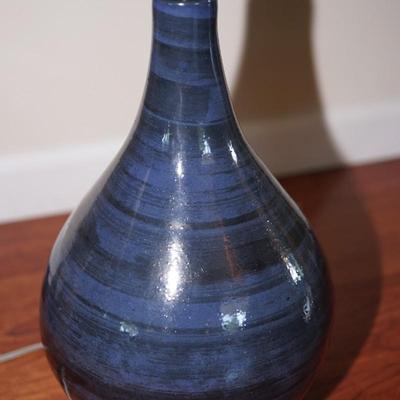 MARSHALL STUDIOS MARTZ MCM POTTERY TABLE LAMP IN BLUE TONES