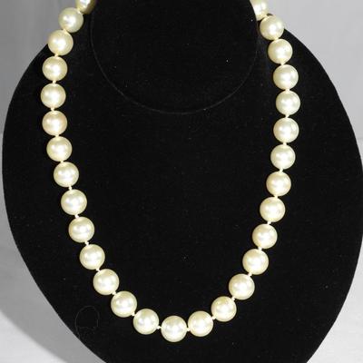 Pearl necklace