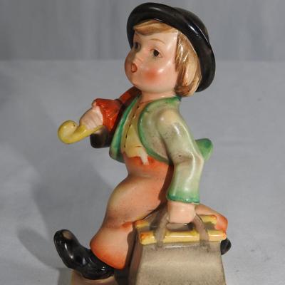 Vintage Hummel figurine