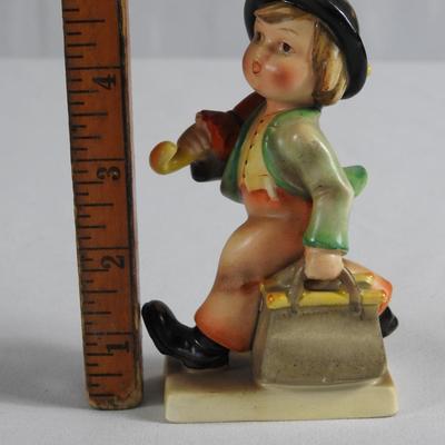 Vintage Hummel figurine