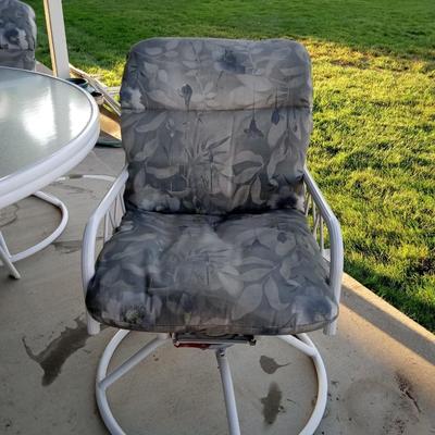 LOT 81  PATIO FURNITURE WITH 4 SWIVEL, ROCKING CHAIRS