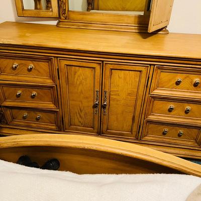 Light Wood Dresser and Mirror  (BB-JM)