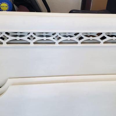 Beautiful Pair (2) of wood Twin Bed Headboards & Footboards with rails