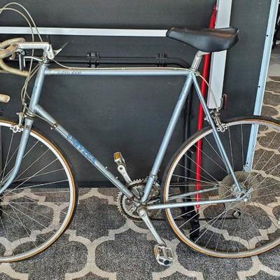 Vintage Men's Univega Supra Sport 10  Speed 27" Bicycle