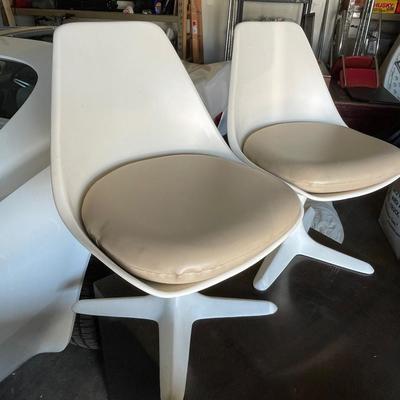 2 MCM Tulip swivel chairs