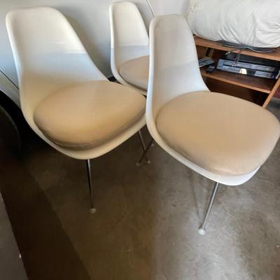 3 MCM Tulip chairs / stationary