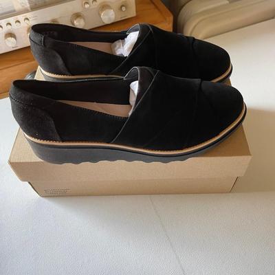 Clarks Woman's 11 Cloud steppers New in Box