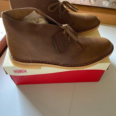 Clarks  Woman's Size 11 Desert Boot New in Box