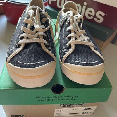 Simple Woman's size 11 New in Box