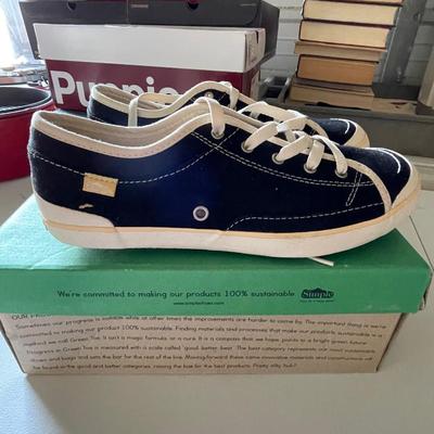 Simple Woman's size 11 New in Box