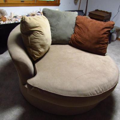 Oversized Round Chair- Rotates- Made by Ashley- Approx 57