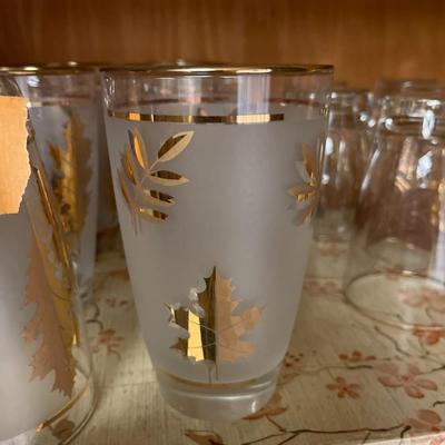 Retro Barware - set of 30 glasses