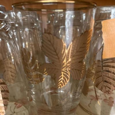 Retro Barware - set of 30 glasses