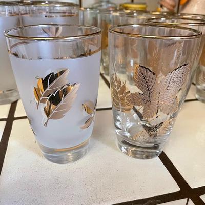 Retro Barware - set of 30 glasses