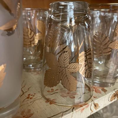 Retro Barware - set of 30 glasses