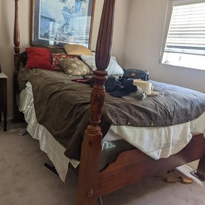 4 Poster Queen Bed with mattress 